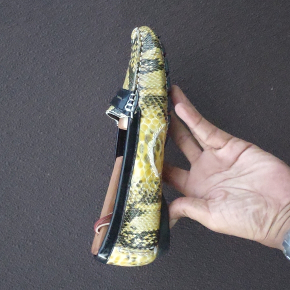 Mark Joseph Ladies Genuine Leather Loafer w/an Unusual Python Print - Picture 5 of 17
